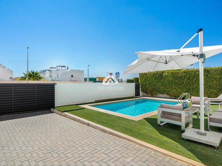 Villa for Sale in Ciudad Quesada Rojales - Ciudad Quesada, Alicante 27