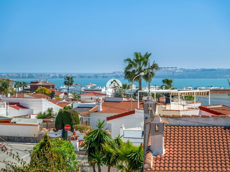 Villa for Sale in Ciudad Quesada Rojales - Ciudad Quesada, Alicante 34