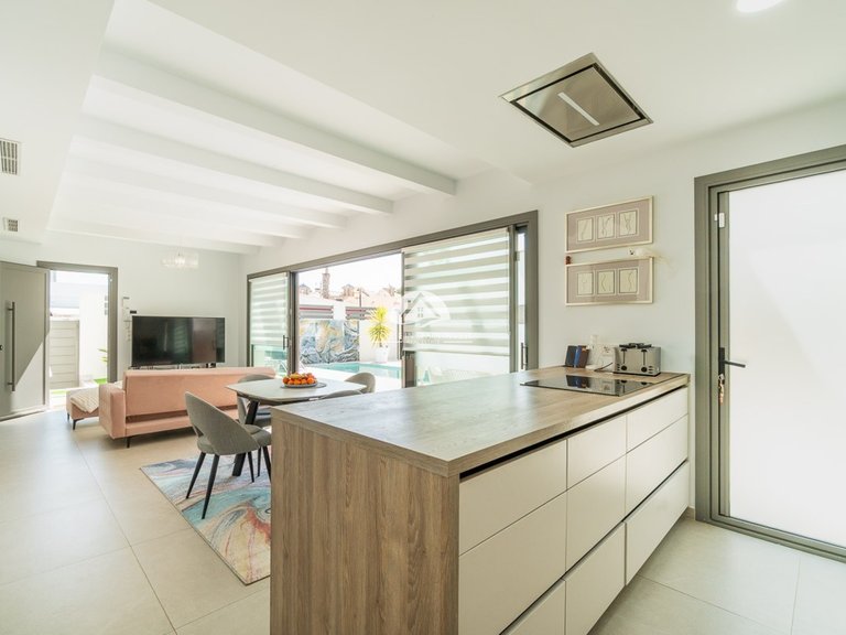 Villa for Sale in Villamartín - Las Filipinas Orihuela Costa, Alicante 7