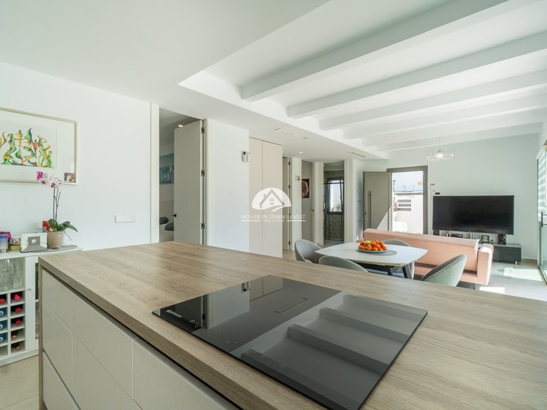 Villa for Sale in Villamartín - Las Filipinas Orihuela Costa, Alicante 9