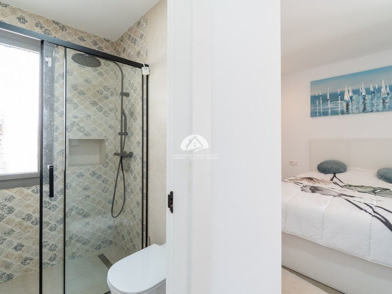 Villa for Sale in Villamartín - Las Filipinas Orihuela Costa, Alicante 14