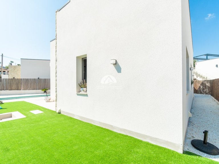 Villa for Sale in Villamartín - Las Filipinas Orihuela Costa, Alicante 20