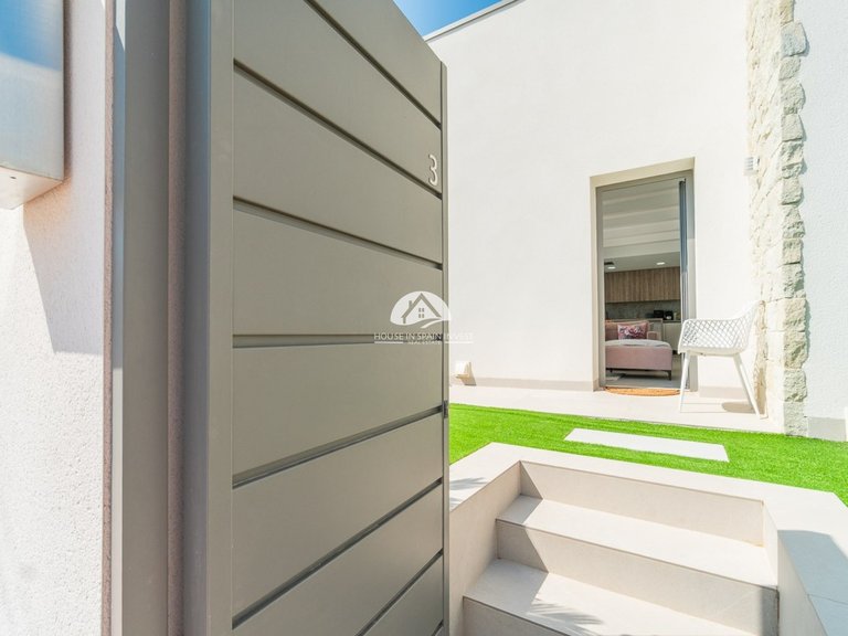 Villa for Sale in Villamartín - Las Filipinas Orihuela Costa, Alicante 21