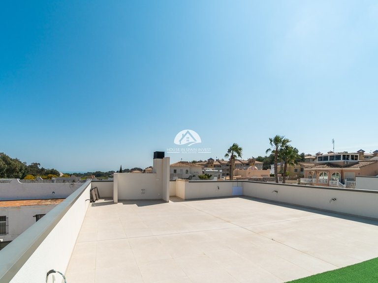 Villa for Sale in Villamartín - Las Filipinas Orihuela Costa, Alicante 29