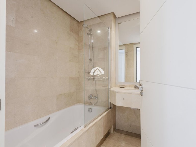 Penthouse for Sale in Las Colinas Golf Orihuela Costa, Alicante 21