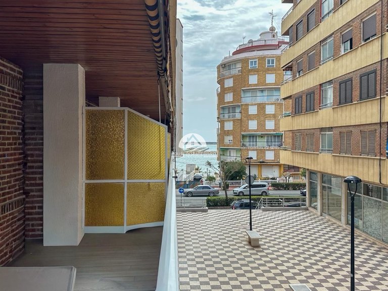 Apartment for Sale in El Acequión - Los Náufragos Torrevieja, Alicante 1