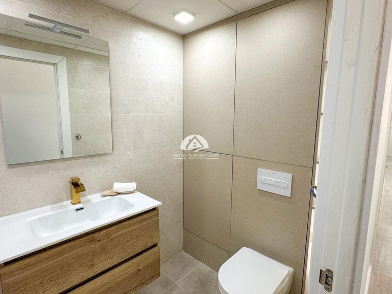 Apartment for Sale in El Acequión - Los Náufragos Torrevieja, Alicante 21