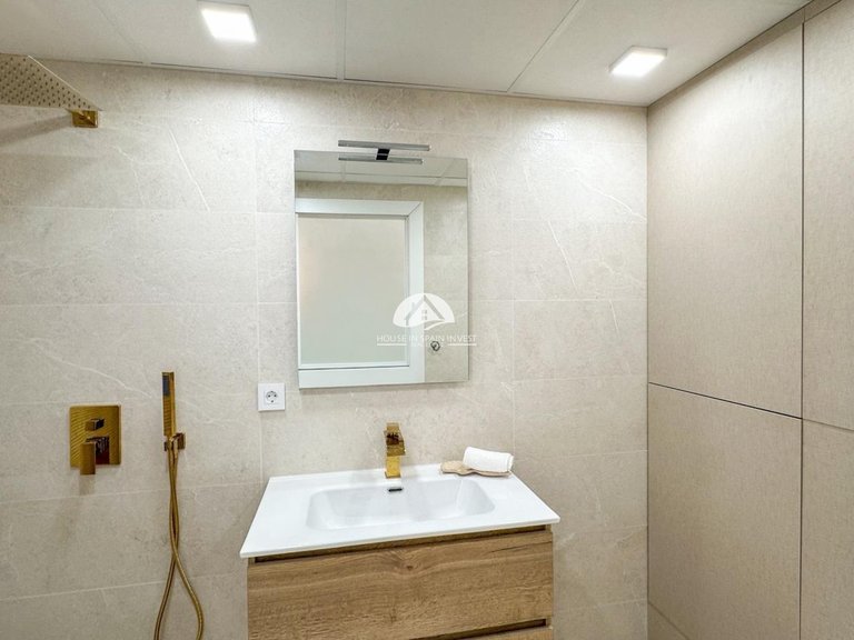 Apartment for Sale in El Acequión - Los Náufragos Torrevieja, Alicante 22