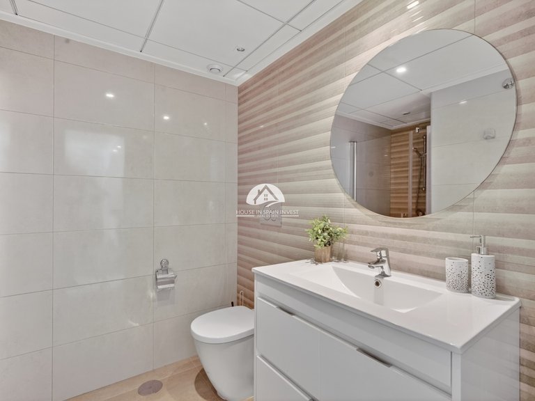 Apartment for Sale in Aguas Nuevas - Sector 25 Torrevieja, Alicante 17