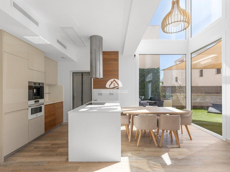 Villa for Sale in Pueblo bravo Rojales - Ciudad Quesada, Alicante 10