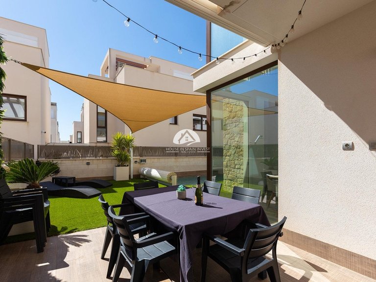 Villa for Sale in Pueblo bravo Rojales - Ciudad Quesada, Alicante 24