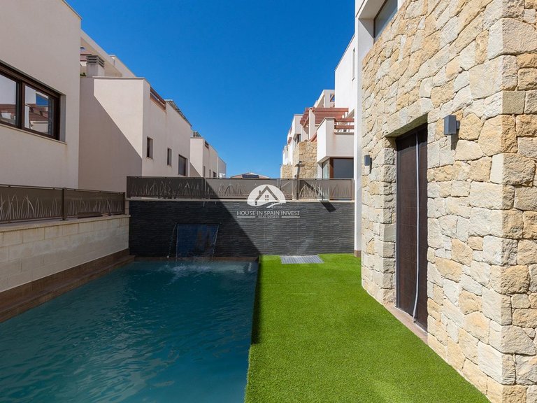 Villa for Sale in Pueblo bravo Rojales - Ciudad Quesada, Alicante 26