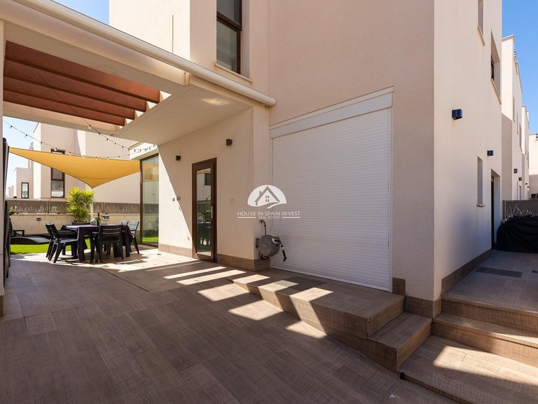 Villa for Sale in Pueblo bravo Rojales - Ciudad Quesada, Alicante 30