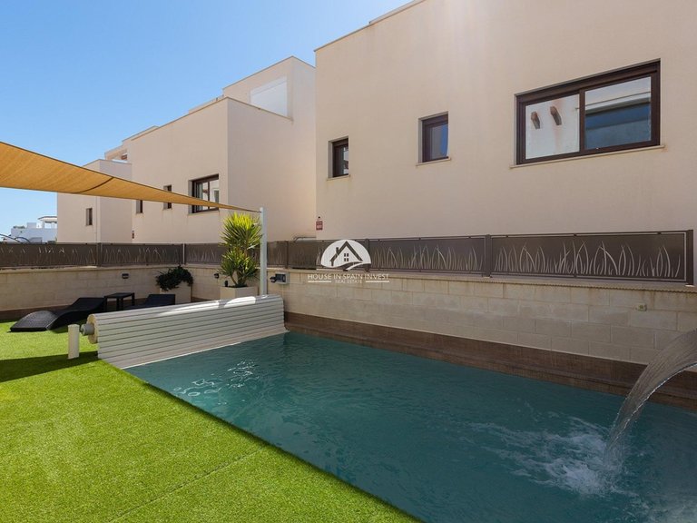 Villa for Sale in Pueblo bravo Rojales - Ciudad Quesada, Alicante 33
