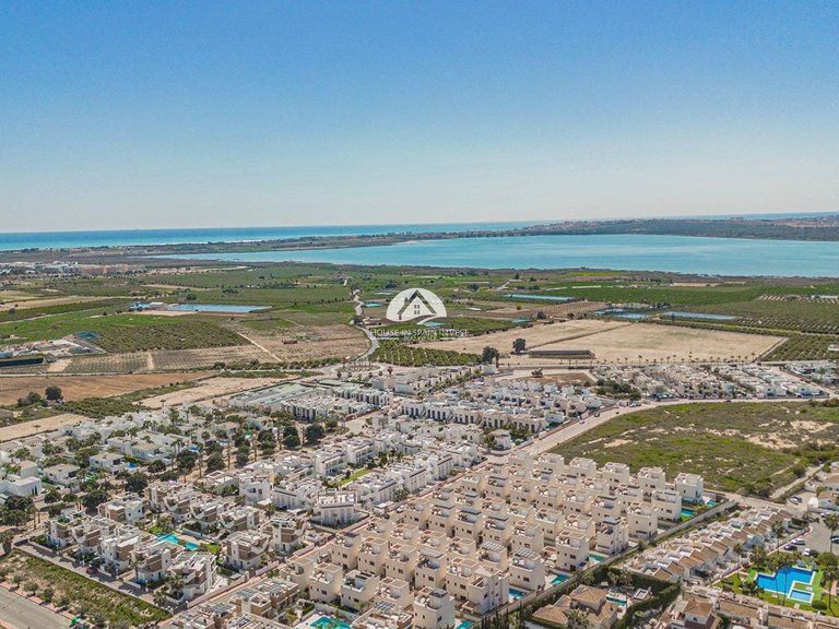 Villa for Sale in Pueblo bravo Rojales - Ciudad Quesada, Alicante 45