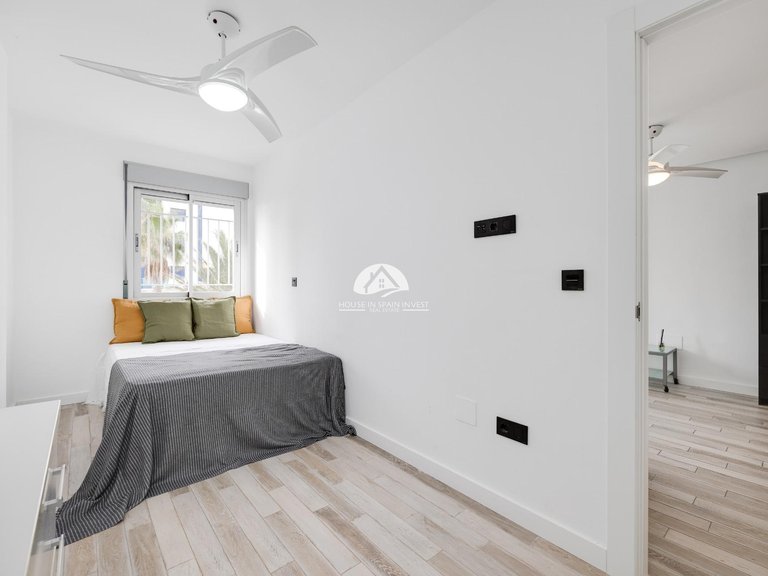 Apartment for Sale in Punta Prima Torrevieja, Alicante 22
