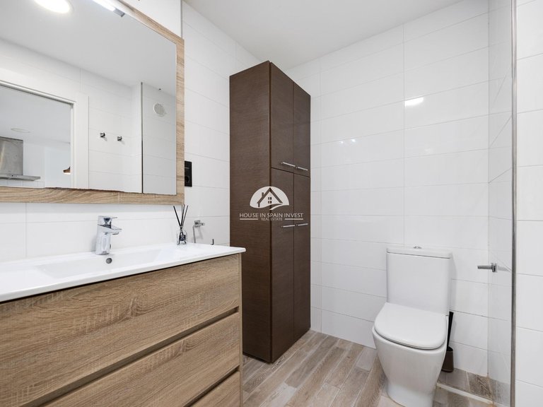 Apartment for Sale in Punta Prima Torrevieja, Alicante 24
