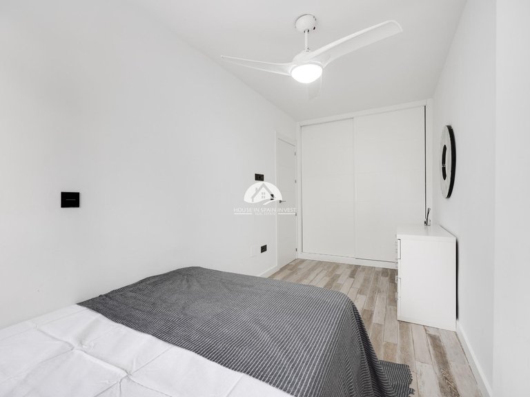 Apartment for Sale in Punta Prima Torrevieja, Alicante 30