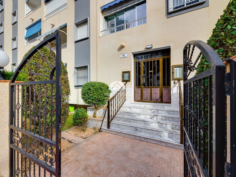 Apartment for Sale in Punta Prima Torrevieja, Alicante 37
