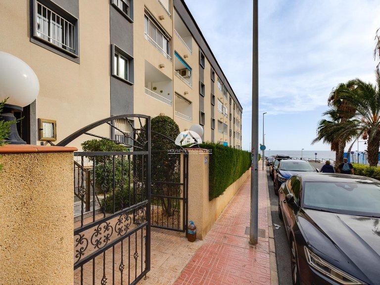 Apartment for Sale in Punta Prima Torrevieja, Alicante 38