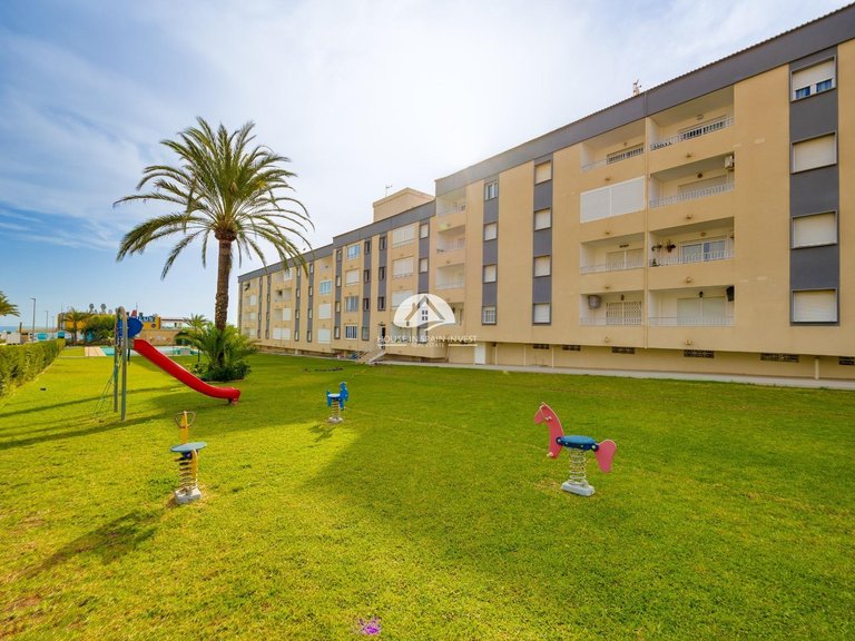 Apartment for Sale in Punta Prima Torrevieja, Alicante 47