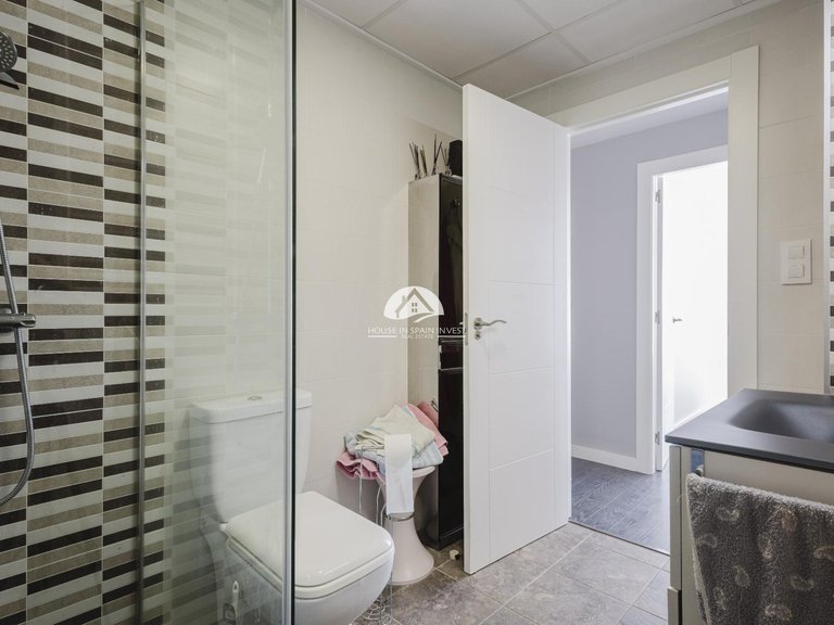 Apartment for Sale in El Acequión - Los Náufragos Torrevieja, Alicante 28