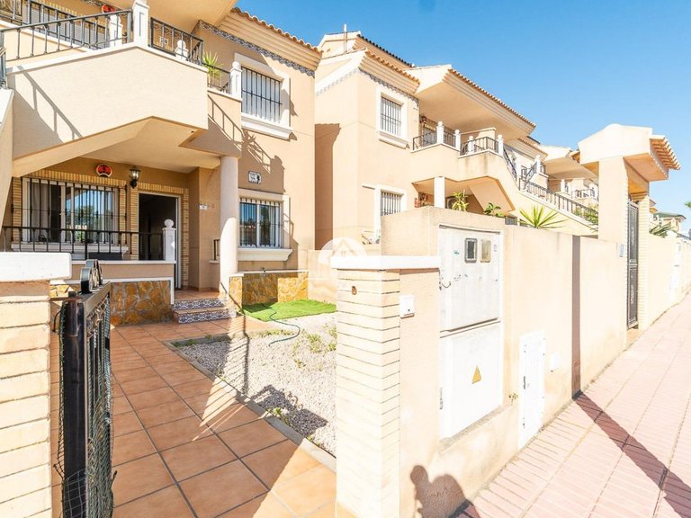 Apartment for Sale in Villamartín - Las Filipinas Orihuela Costa, Alicante 1