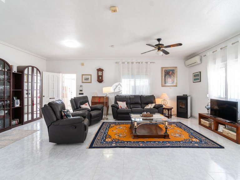 Villa for Sale in Playa Flamenca Orihuela Costa, Alicante 3