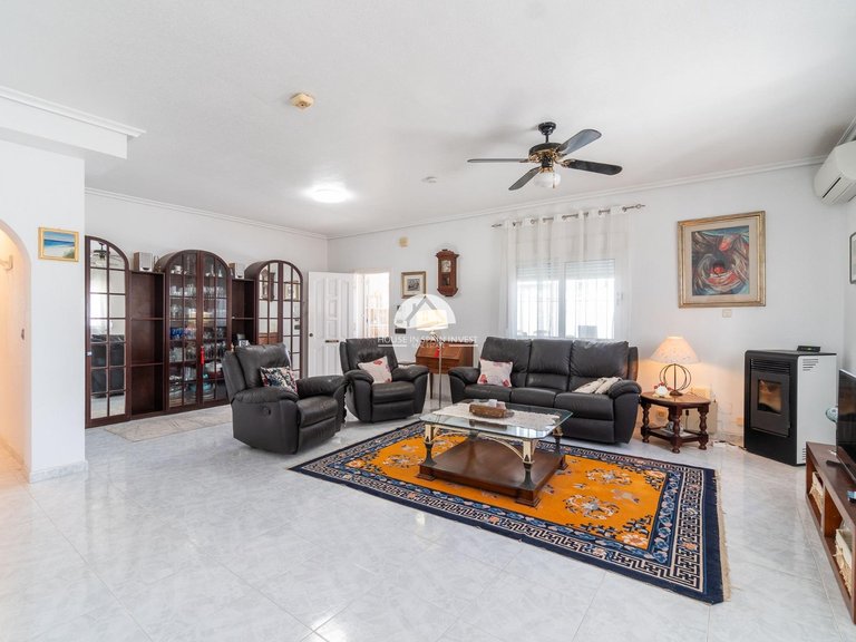 Villa for Sale in Playa Flamenca Orihuela Costa, Alicante 10