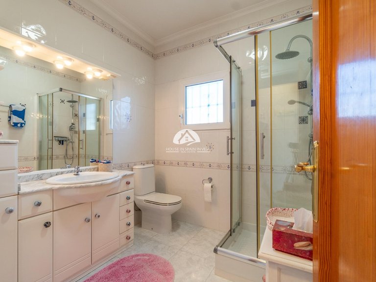 Villa for Sale in Playa Flamenca Orihuela Costa, Alicante 24