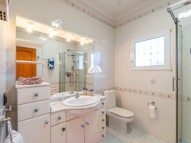Villa for Sale in Playa Flamenca Orihuela Costa, Alicante 25