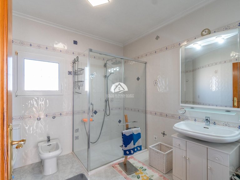 Villa for Sale in Playa Flamenca Orihuela Costa, Alicante 31