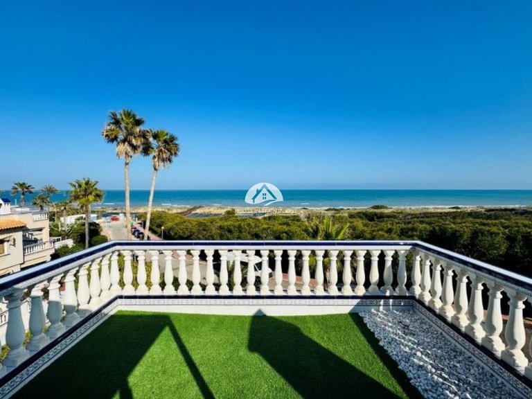 Town House for Sale in Los secanos Guardamar Del Segura, Alicante 1