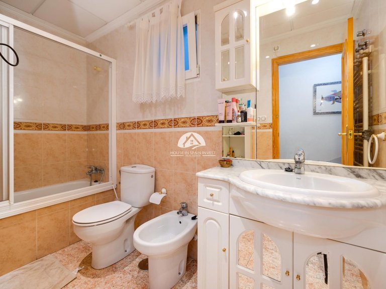 Apartment for Sale in Puerto deportivo marina salinas Torrevieja, Alicante 22