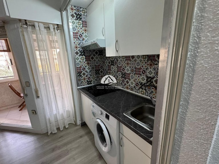 Apartment for Sale in Playa de Los Locos-Curva del Palangre Torrevieja, Alicante 8