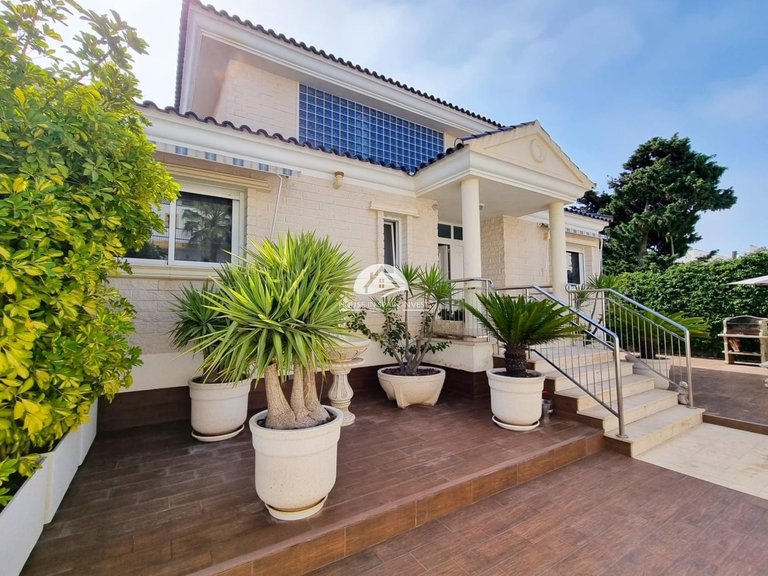 Villa for Sale in La Mata Torrevieja, Alicante 2