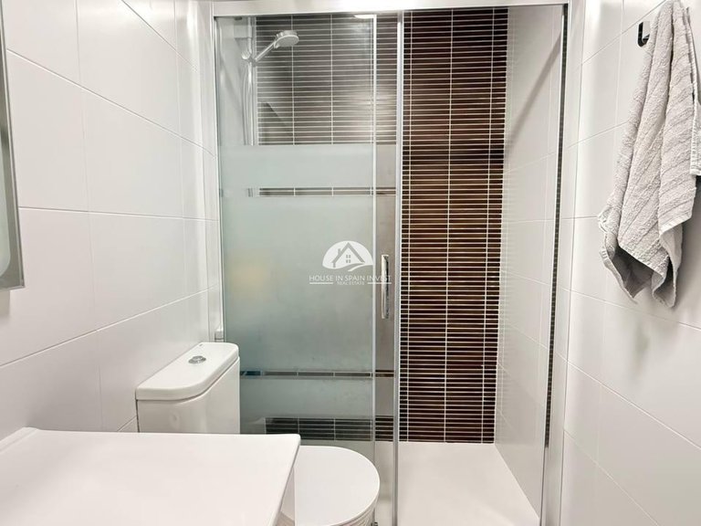Apartment for Sale in El Acequión - Los Náufragos Torrevieja, - 28