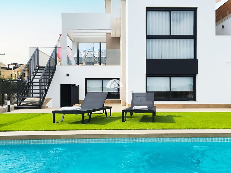 Villa for Sale in Algorfa - La Finca Golf Algorfa - La Finca Golf, Alicante 1