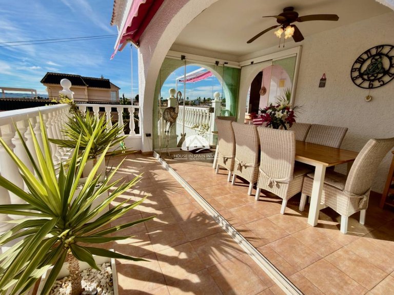 Villa for Sale in Ciudad Quesada Rojales - Ciudad Quesada, Alicante 3