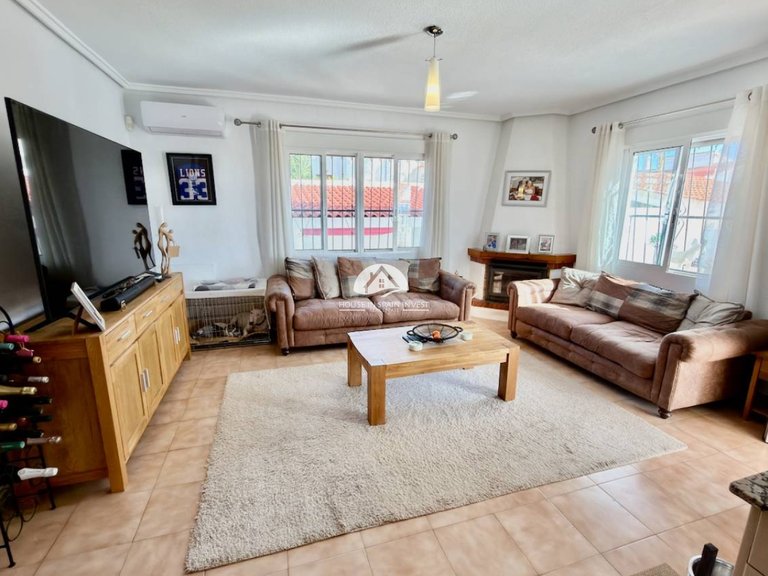 Villa for Sale in Ciudad Quesada Rojales - Ciudad Quesada, Alicante 5