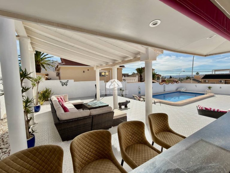 Villa for Sale in Ciudad Quesada Rojales - Ciudad Quesada, Alicante 28