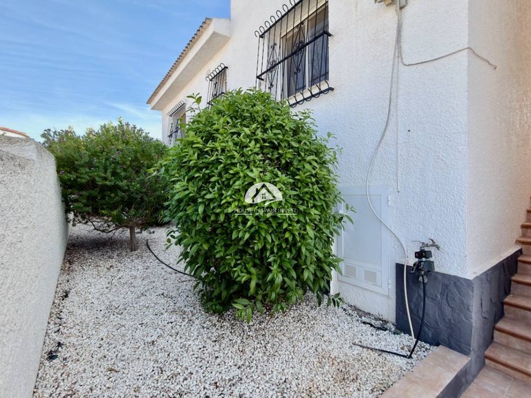 Villa for Sale in Ciudad Quesada Rojales - Ciudad Quesada, Alicante 32
