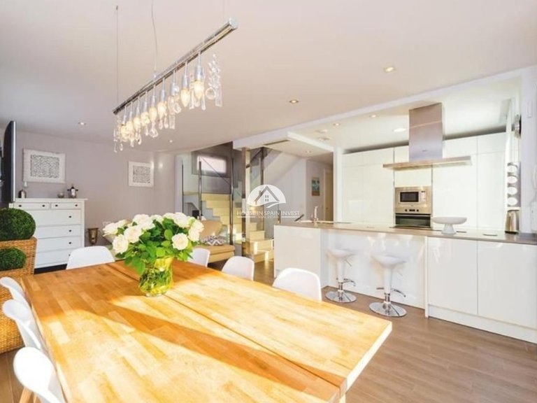 Villa for Sale in Torrevieja Torrevieja, Alicante 4