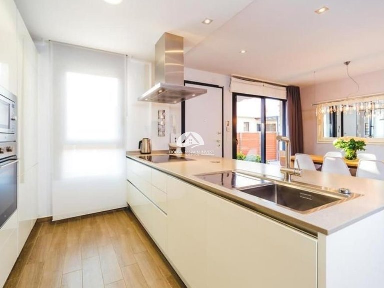 Villa for Sale in Torrevieja Torrevieja, Alicante 5