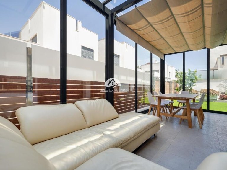 Villa for Sale in Torrevieja Torrevieja, Alicante 13