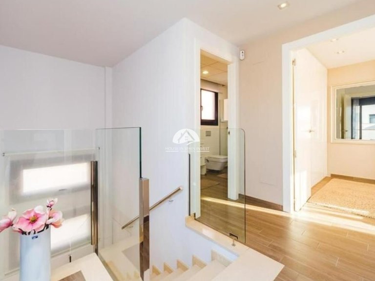 Villa for Sale in Torrevieja Torrevieja, Alicante 15