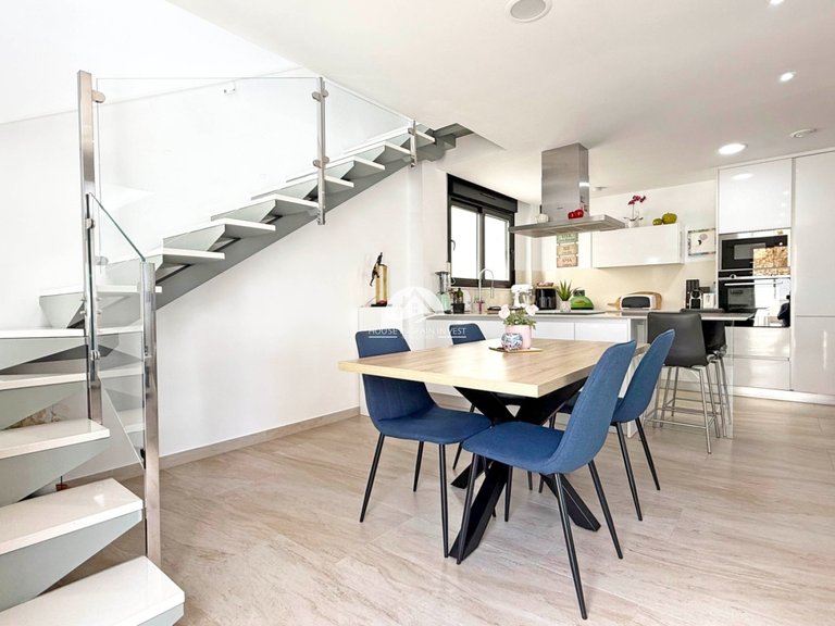 Villa for Sale in Villamartín - Las Filipinas Orihuela Costa, Alicante 3