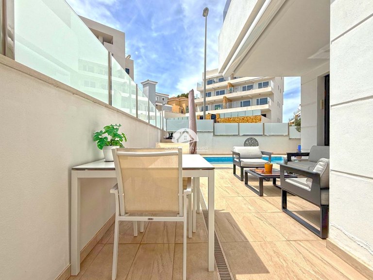 Villa for Sale in Villamartín - Las Filipinas Orihuela Costa, Alicante 21