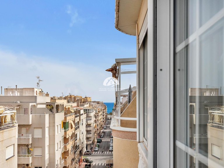 Penthouse for Sale in Playa del Cura Torrevieja, Alicante 1