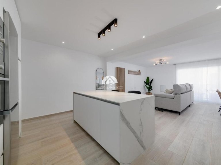Apartment for Sale in Playa del Cura Torrevieja, Alicante 6